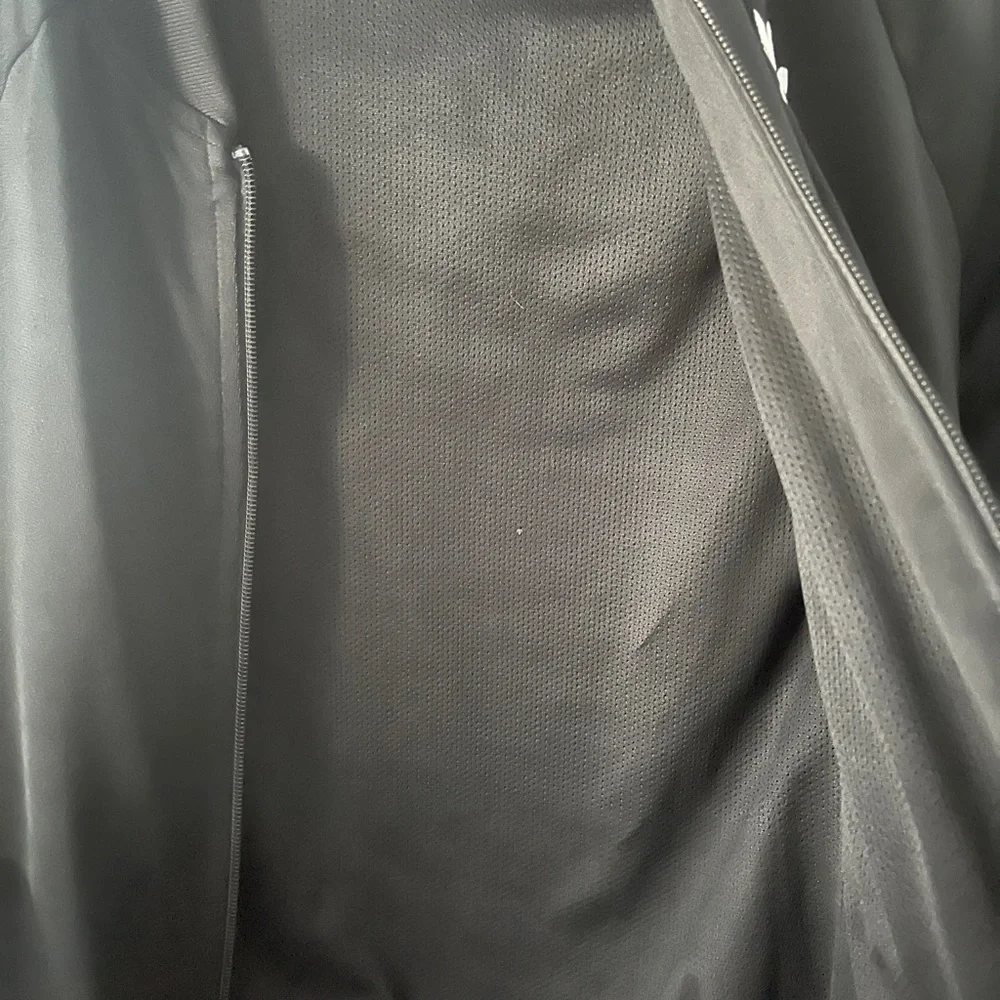Adidas jacket size small - Picture 3 of 5